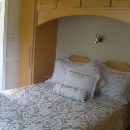 Groveside Farm 4*